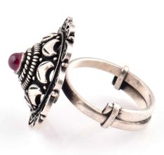 Round 92.5 Sterling silver Ring With Petals And Scroll Flower Design (Free Size)