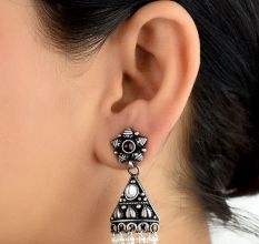Triangular 92.5 Sterling Silver Dangler Earrings green Onyx beads And Floral Amethyst Stud