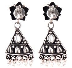 Triangular 92.5 Sterling Silver Dangler Earrings green Onyx beads And Floral Amethyst Stud