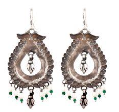 Big Teardrop 92.5 Sterling Silver Earrings With Motifs Floral Design pearl and Green Peridot Beads Hangings