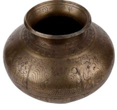 Brass Water Pot Engraved Leaves Home Decoration Pot