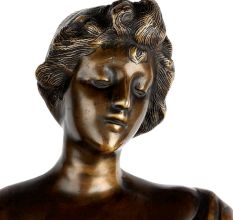 Brass Statue of an European Lady For Home Decoration