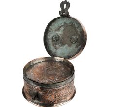 Copper Carved  Paan Daan Box With 6 Containers Big Handle And Latch