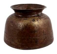 Rare Large Bottomed Brass Pot Indian Dinnerware
