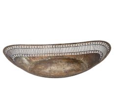 Brass Wired Boat Shaped Basket Fruit Decoration