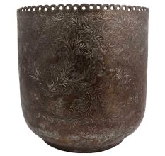 Carved Vines Design and scalloped Edge