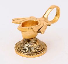 Brass Lotus Shape Oil Lamp On Stand With Handle
