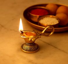 Brass Lotus Shape Oil Lamp On Stand With Handle