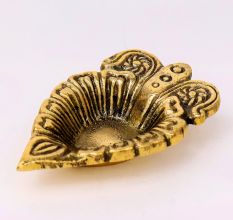 Brass Leaf Oil Lamp with Intricate Design