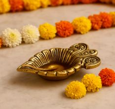Brass Leaf Oil Lamp with Intricate Design