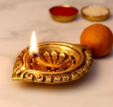 Designer Round Brass Oil Lamp Festive Diya