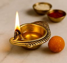 Brass Decorative Conch Shaped Oil Lamp