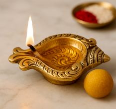 Decorative Conch Single Wick Oil Lamp Diya For Diwali