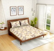 Spaces 104 TC Cotton Double Bed Sheet with 2 Pillow Covers In Brown