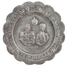Hand Carved Brass King George And Queen Mary Silver Jewelry Plate