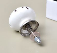 Cream Etched Leaf Ceramic Cabinet Knob