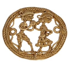 Charismatic Brass Decor Piece With The Romantic Couple