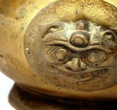 Bronze planter-9.5 x 17.75 inches