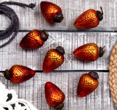 Set Of 8 Amber Small Cut Christmas Hanging