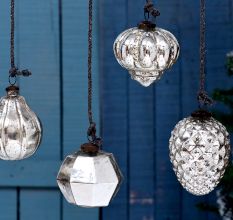 Silver Small Cut Christmas Hanging In Set Of 4