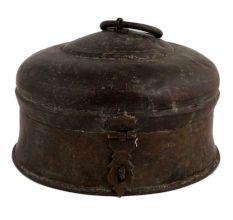 Brass Old-style Trinket Box With Round Handle