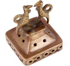 Two Birds Brass Foot Scrubber