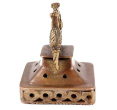 Two Birds Brass Foot Scrubber