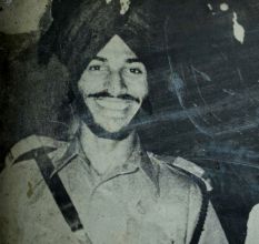 Old Photograph Of Pandit Jawaharlal Nehru with Flying Sikh Milkha Singh On Hardboard