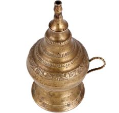 Brass Kerosene lamp With A Single Burner In Antique Finish