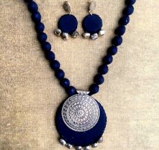 BlackÂ WithÂ MetalÂ NeckpieceÂ WithÂ Earrings