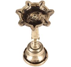 Brass Kuthu Vilakku Oil Lamp With 7 Wicks