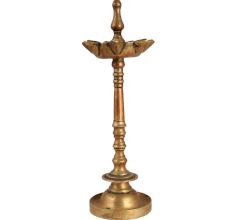 Brass Seven Wick Kuthu Villaku Oil Lamp