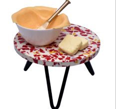 Red Speckled Chips Wood Resin Cake Stand With Iron Legs