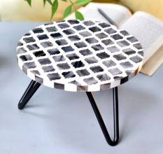 Round Discs Wood And Resin Cake Stand With Iron Legs