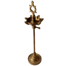 Brass Kuthu Villaku Oil Lamp With Decorative Finial