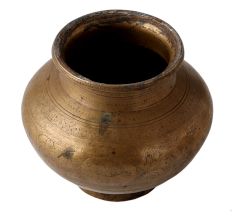 Hand Carved Floral Brass Pot In Antique Finish