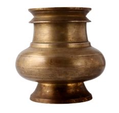 Brass Kamandal Pot With Spout
