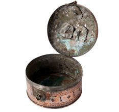 Round Copper Box With Latch And Handle