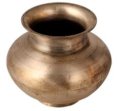 Round Sturdy White Metal Water Pot