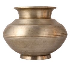 Vintage Water Pot with Embossed Lines Design