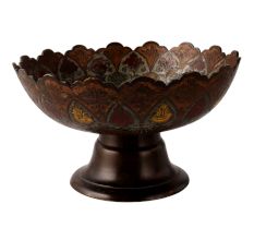 Black Fruit Bowl With Scalloped Edges