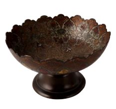 Black Fruit Bowl With Scalloped Edges