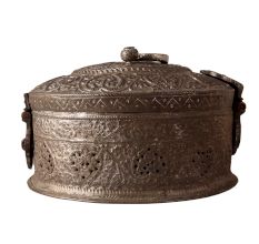 Vintage Copper Paandan for Decor