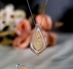 Yellow Spiral Leaf Glass Lampwork Pendants for Necklace for Jewellry Making - 1 Piece