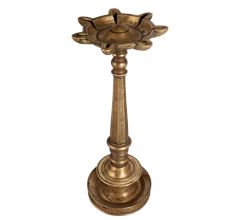 Tempting Brass Oil Lamp in Antique Finish