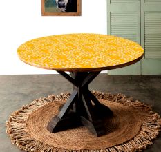 Eye-Catching Table Top for Dining Table