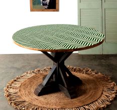 Eye-Catching Green & White Table Top