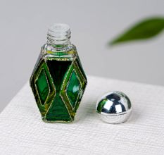 Green Coloured Glass Bottle for Home Decoration