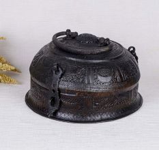 Beautiful Engraved Jewelry Box for Decoration