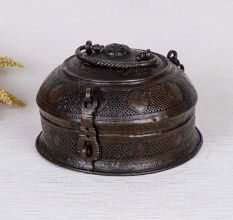 Beautiful Vintage Jewelry Box for Decor